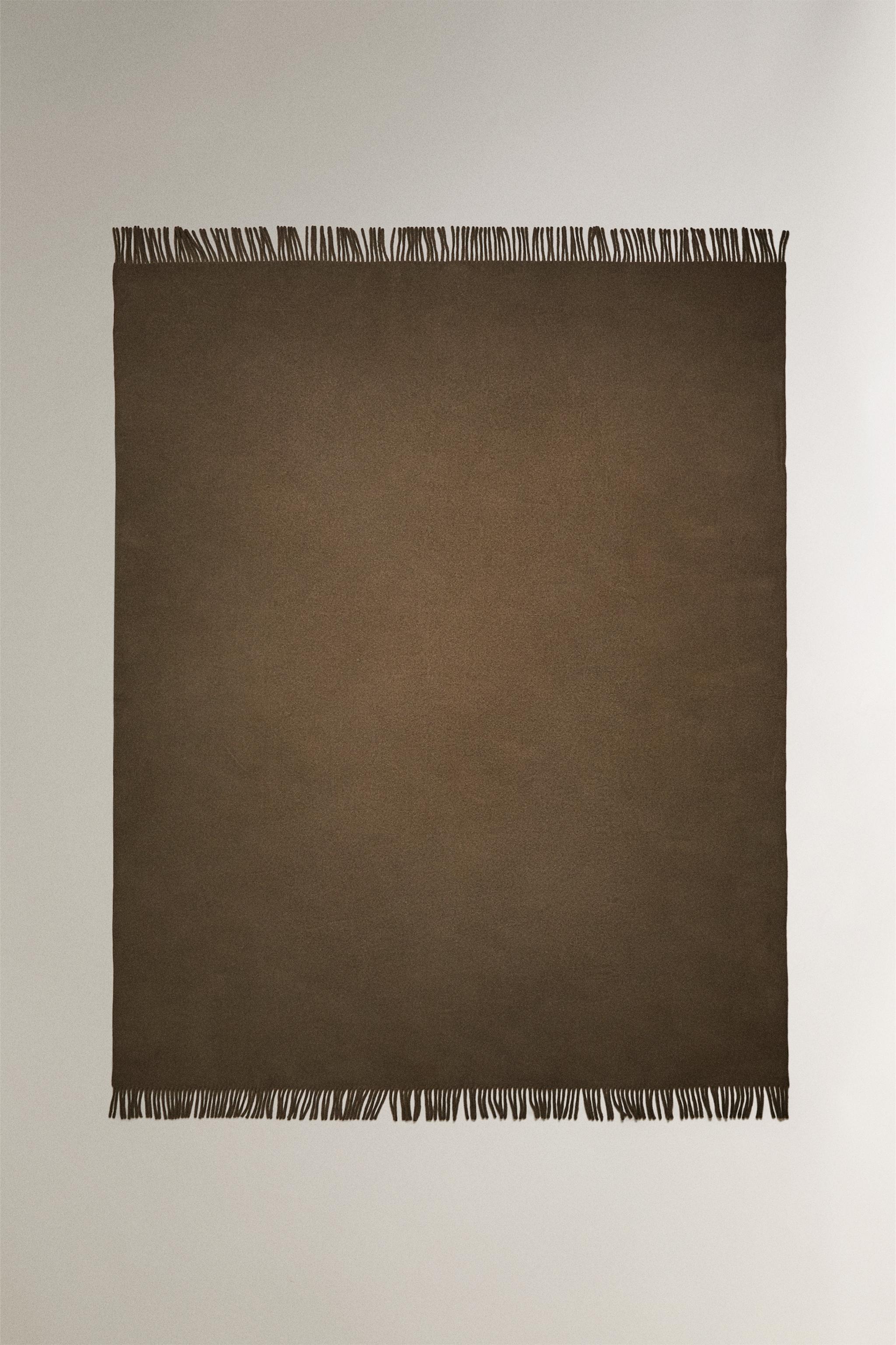 WOOL BLANKET